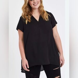 Torrid hi low Black V-Neck Women's Tunic top size 0